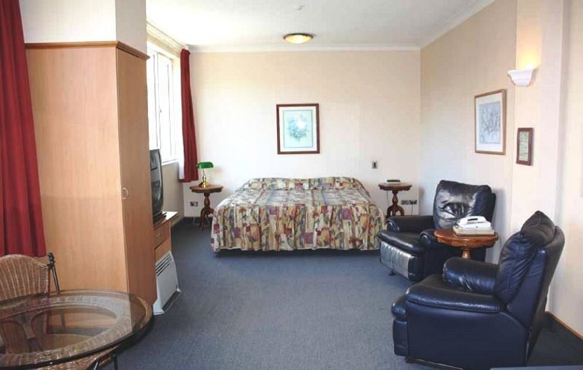97 Motel Moray