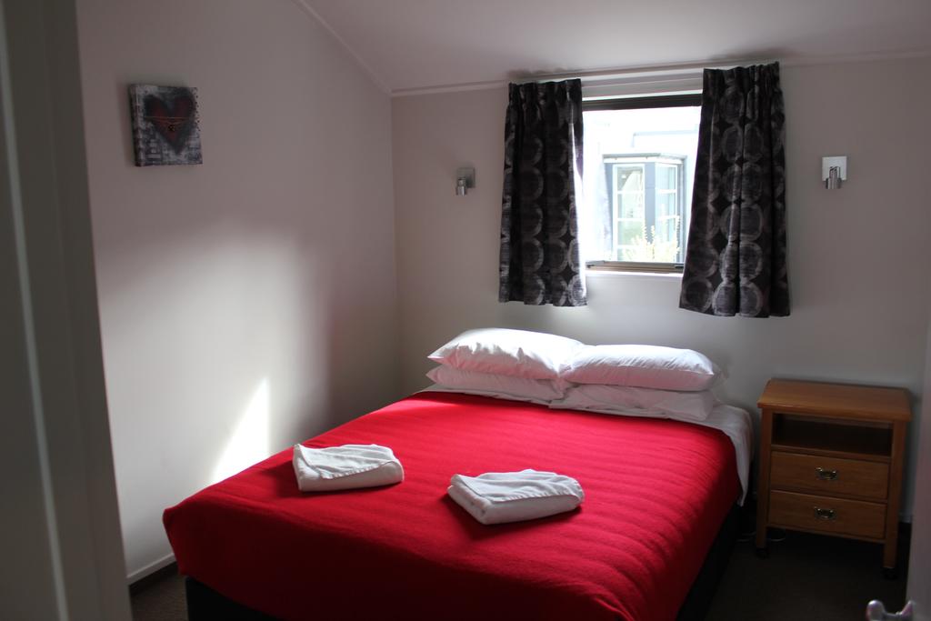 Amity Lodge Motel