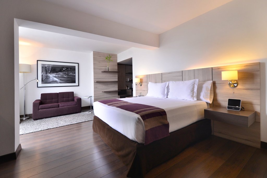 Aku Hotels