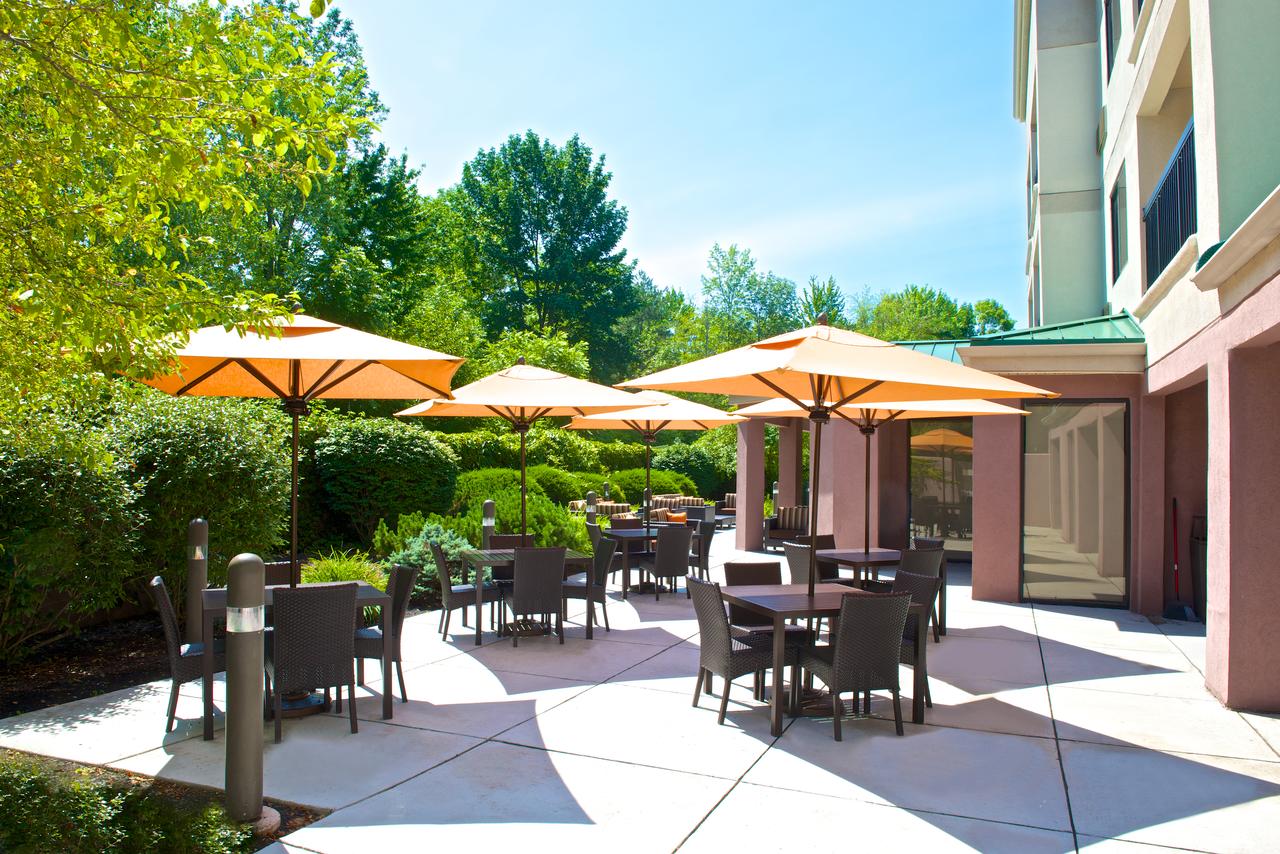 Courtyard Columbus Tipton Lakes