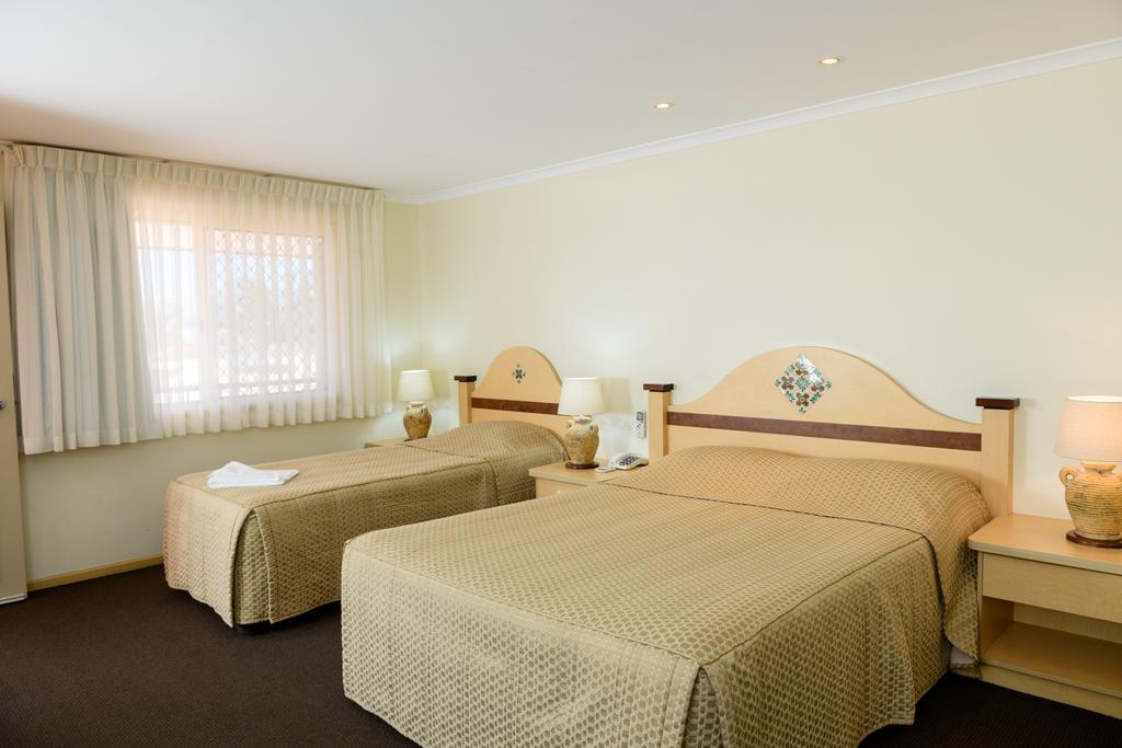 Villa Mirasol Motor Inn