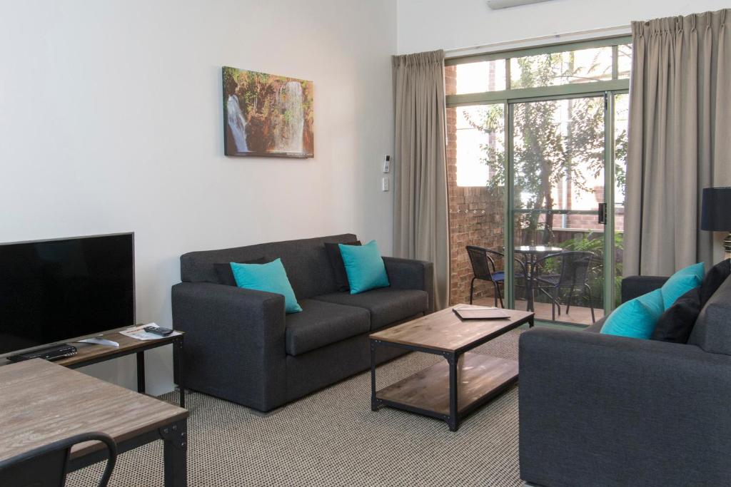 Belmore All-Suite Hotel