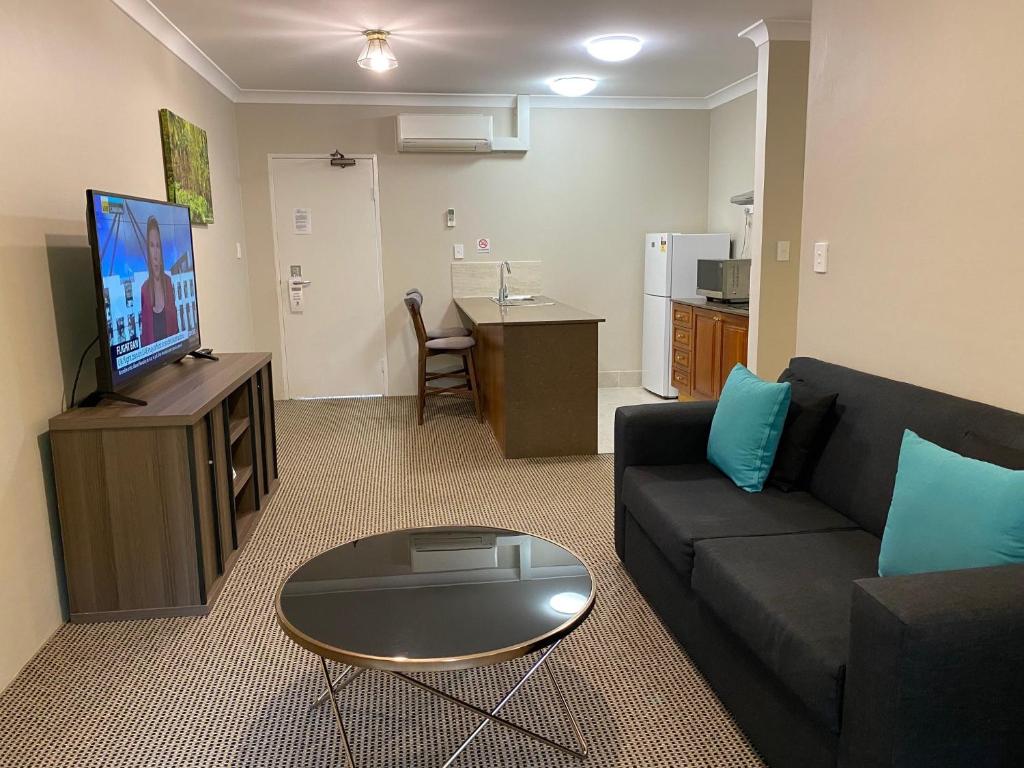 Belmore All-Suite Hotel