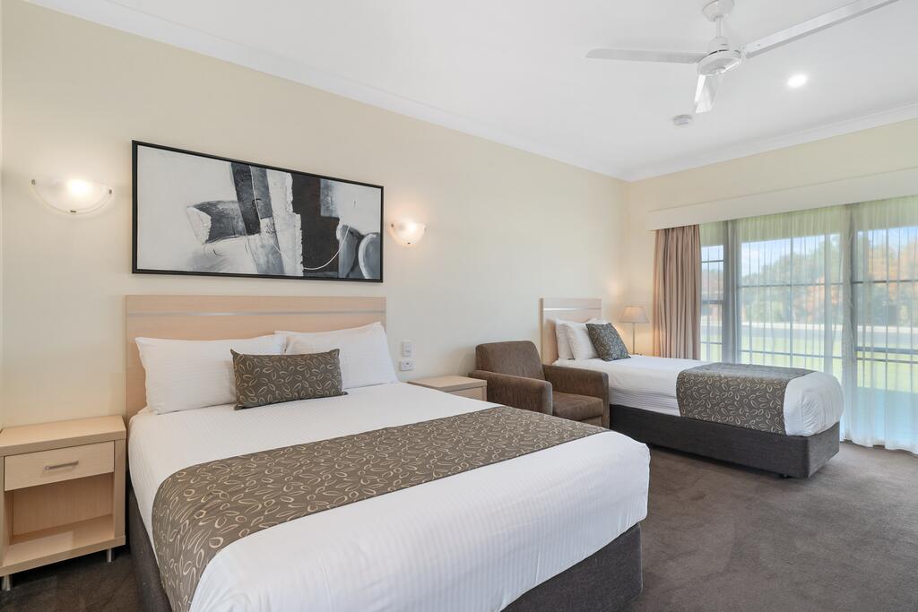 Best Western Heritage Motor Inn