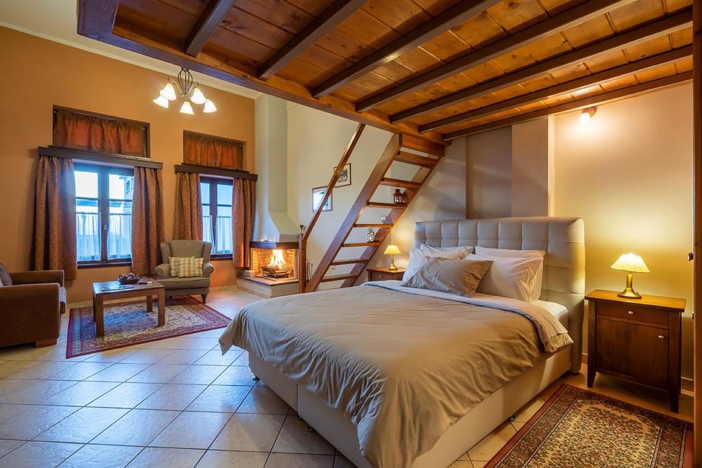 Ef Zin Studios & Suites Hotel