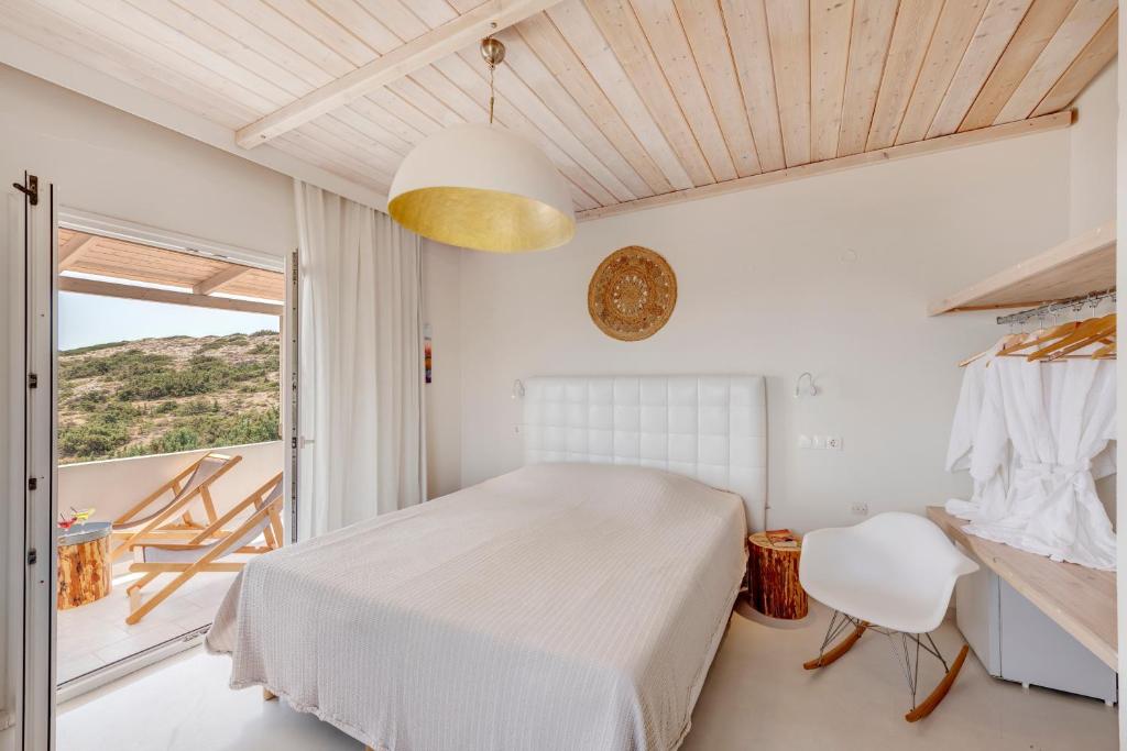 Faros Resort