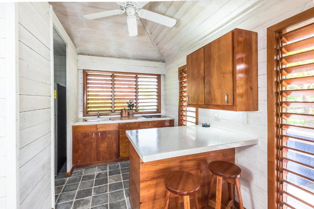 Barefoot Cay Resort