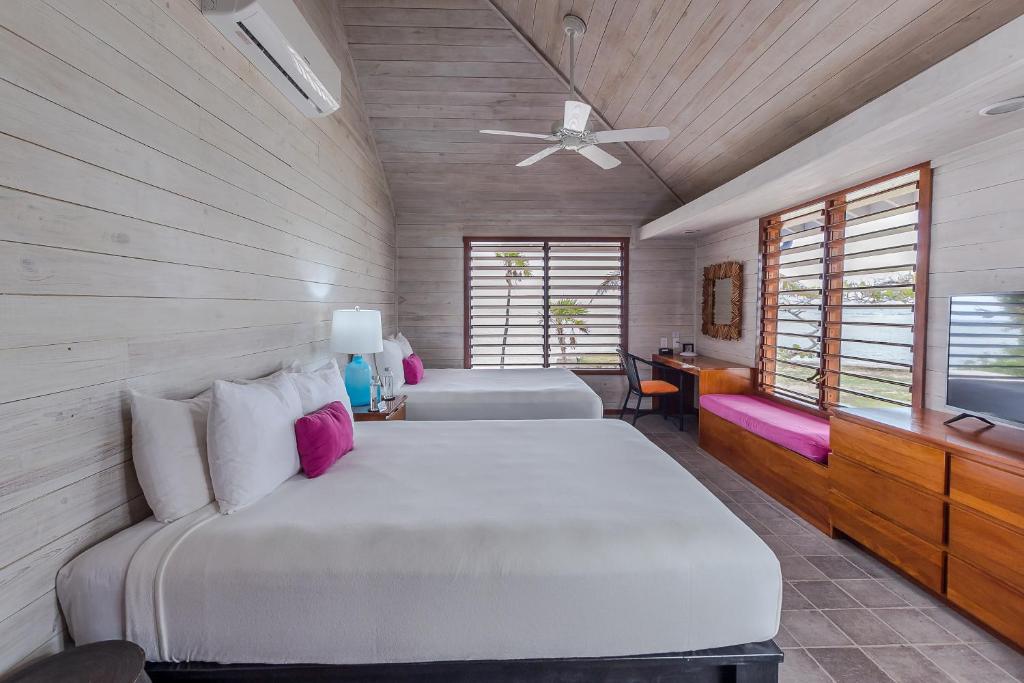 Barefoot Cay Resort