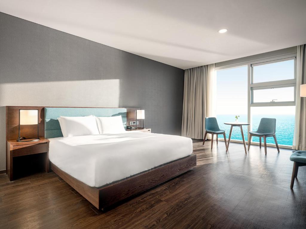 Hotel Tops 10