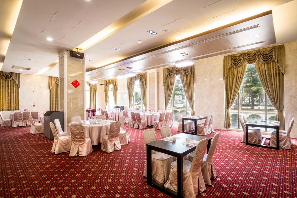 Royal Chiayi Hotel