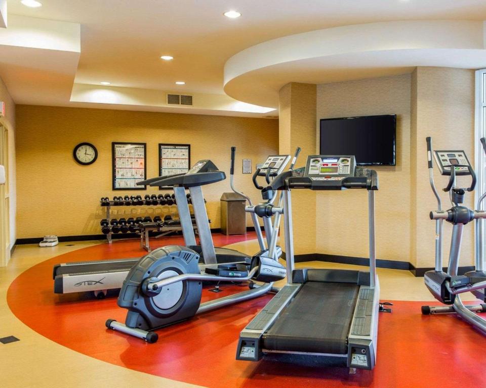 Cambria hotel & suites