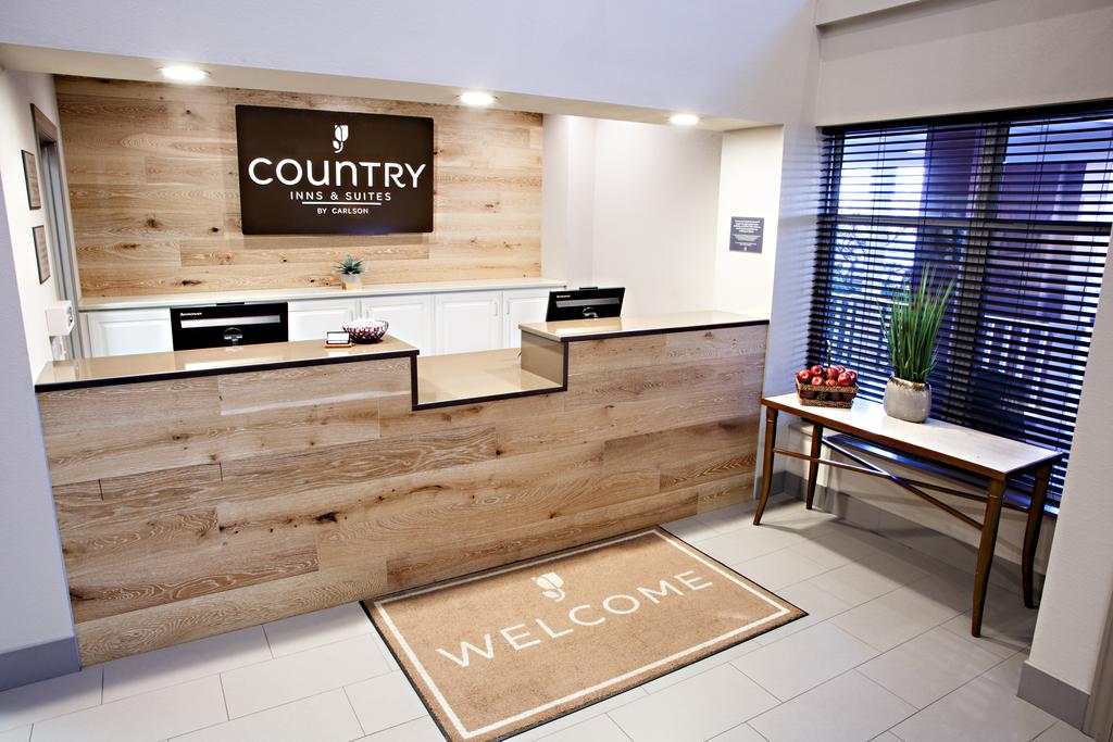Country Inn Suites By Radisson; Harrisburg West