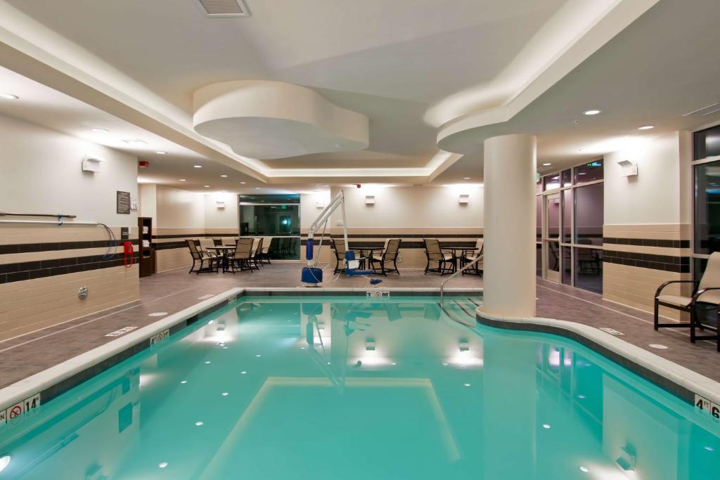 Hampton Inn & Suites Bellevue Downtown-Seattle