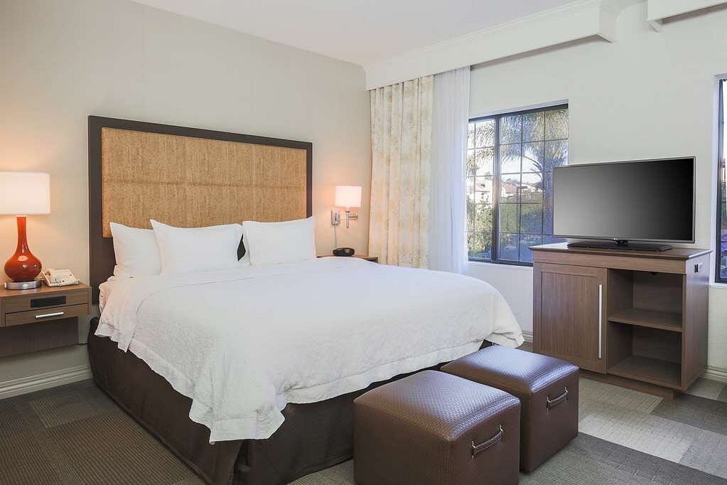 Hampton Inn & Suites Camarillo