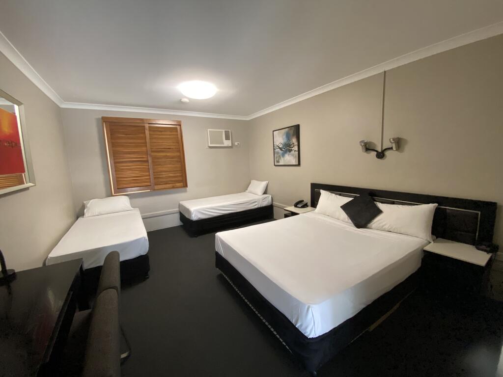 Cosmopolitan Motel & Serviced Apartments