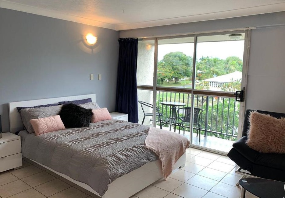 Cairns Holiday Lodge