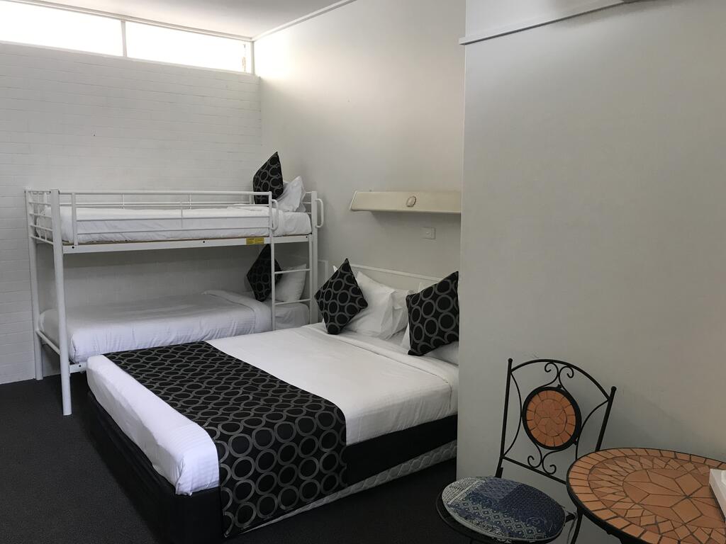 Shearwater Motel
