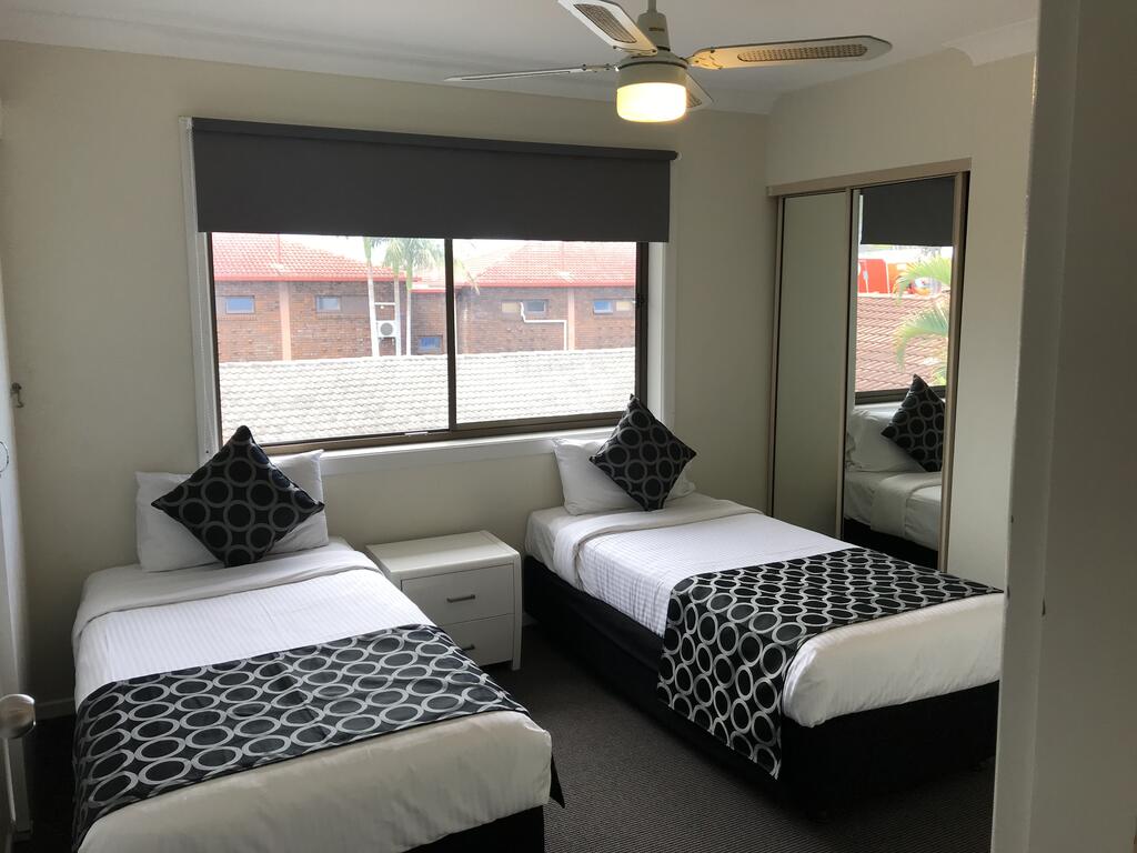 Shearwater Motel
