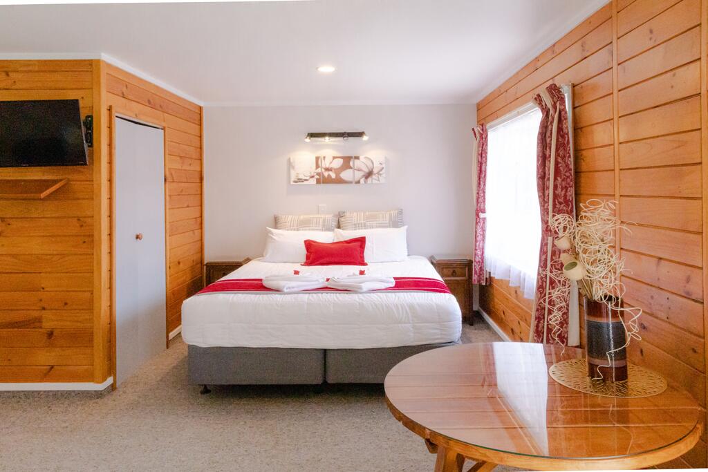 Tudor Park Motel