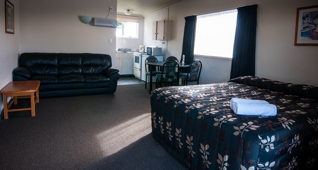 Charles Court Motel