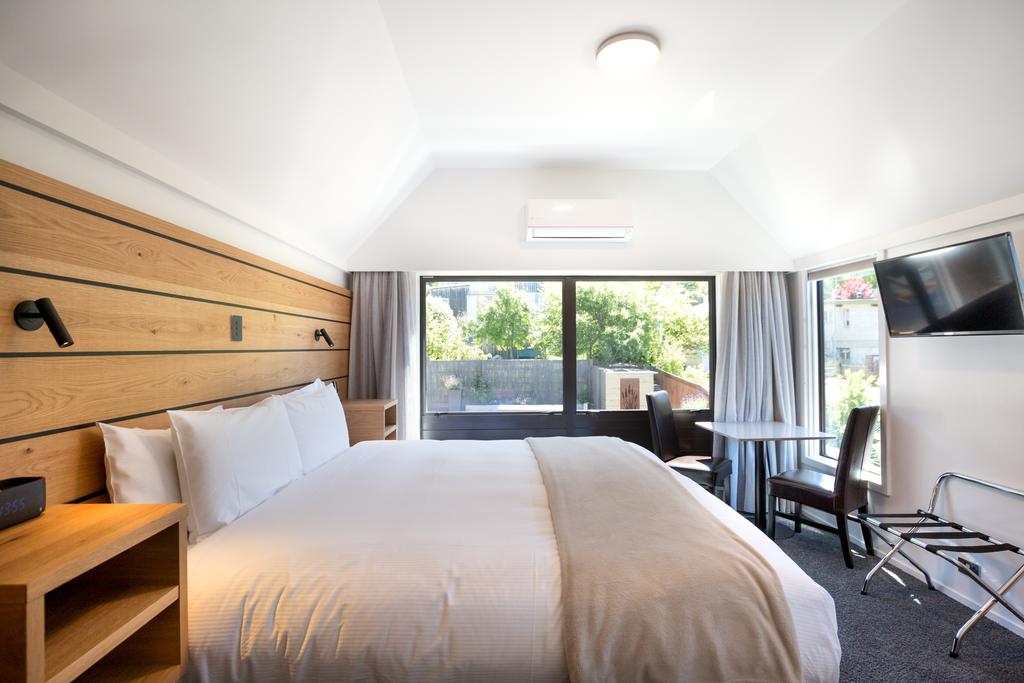 33 Lomond Lodge Motel & Apartments