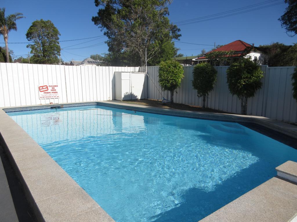Riviera On Ruthven Motel