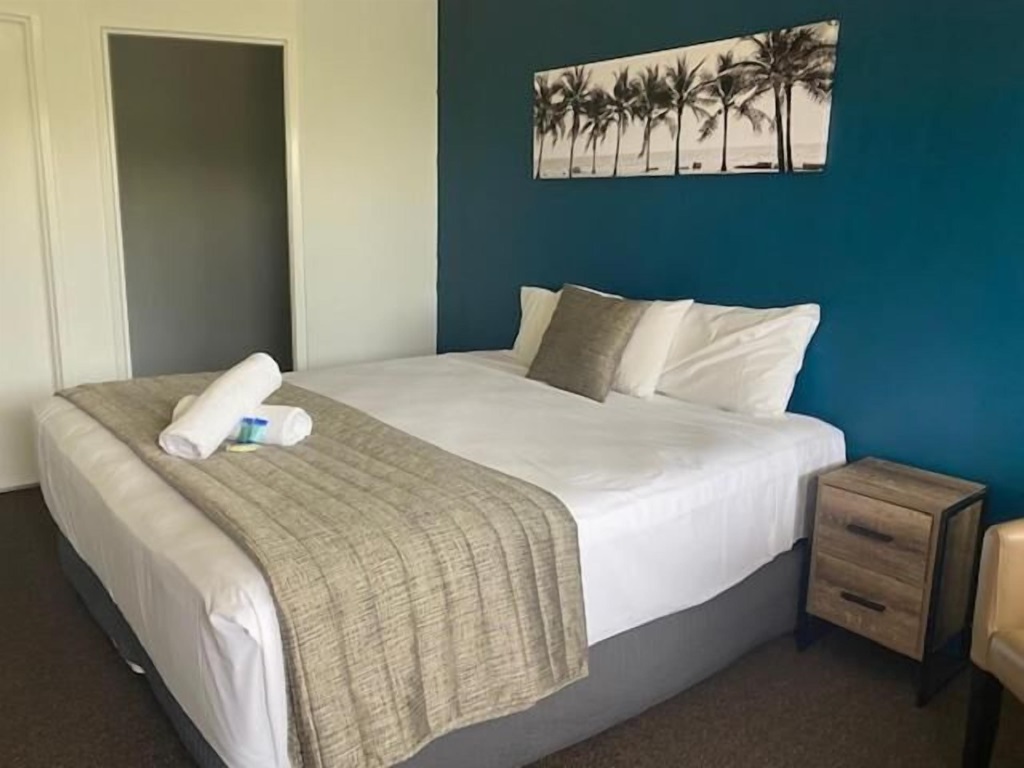 Blue Pelican Motel