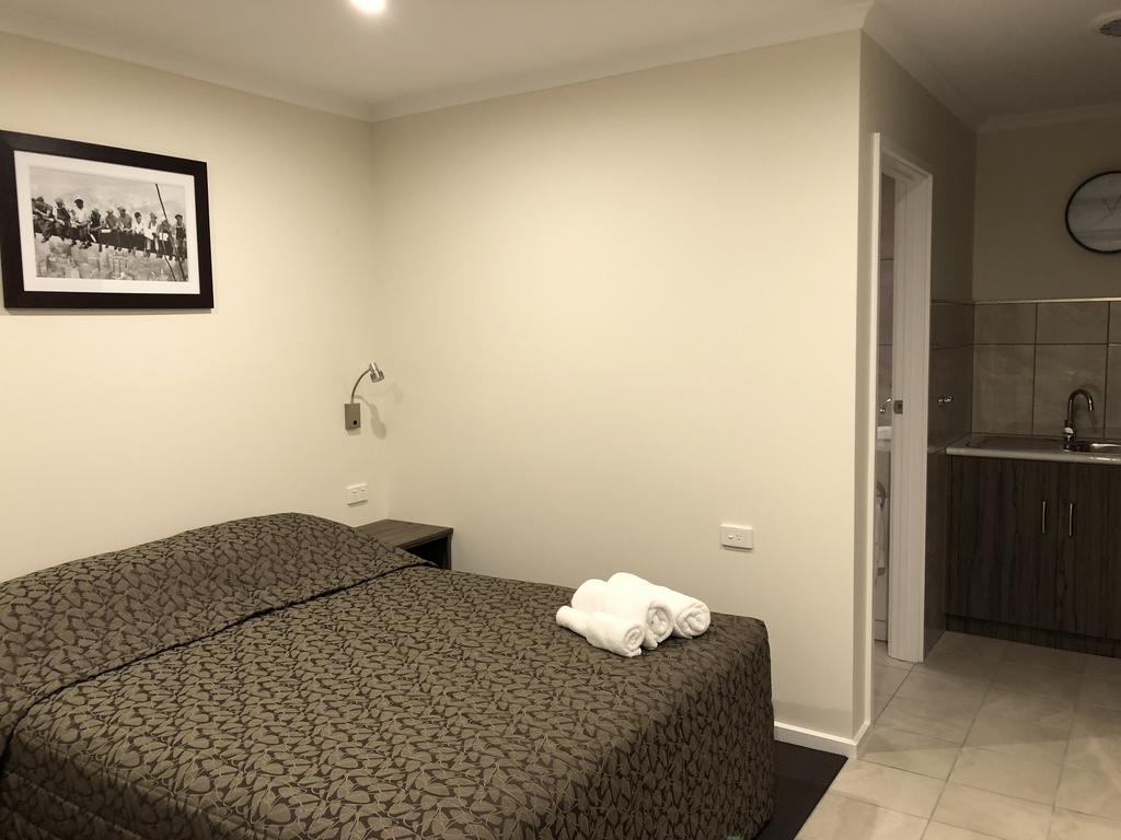 Ryley Motor Inn