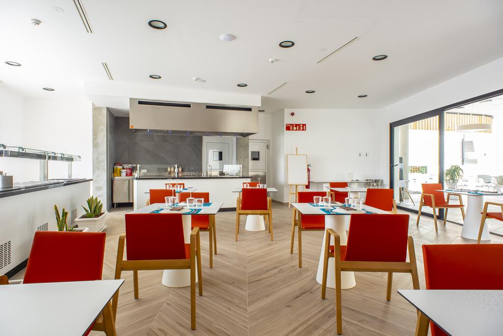 Hotel Cooee Taimar