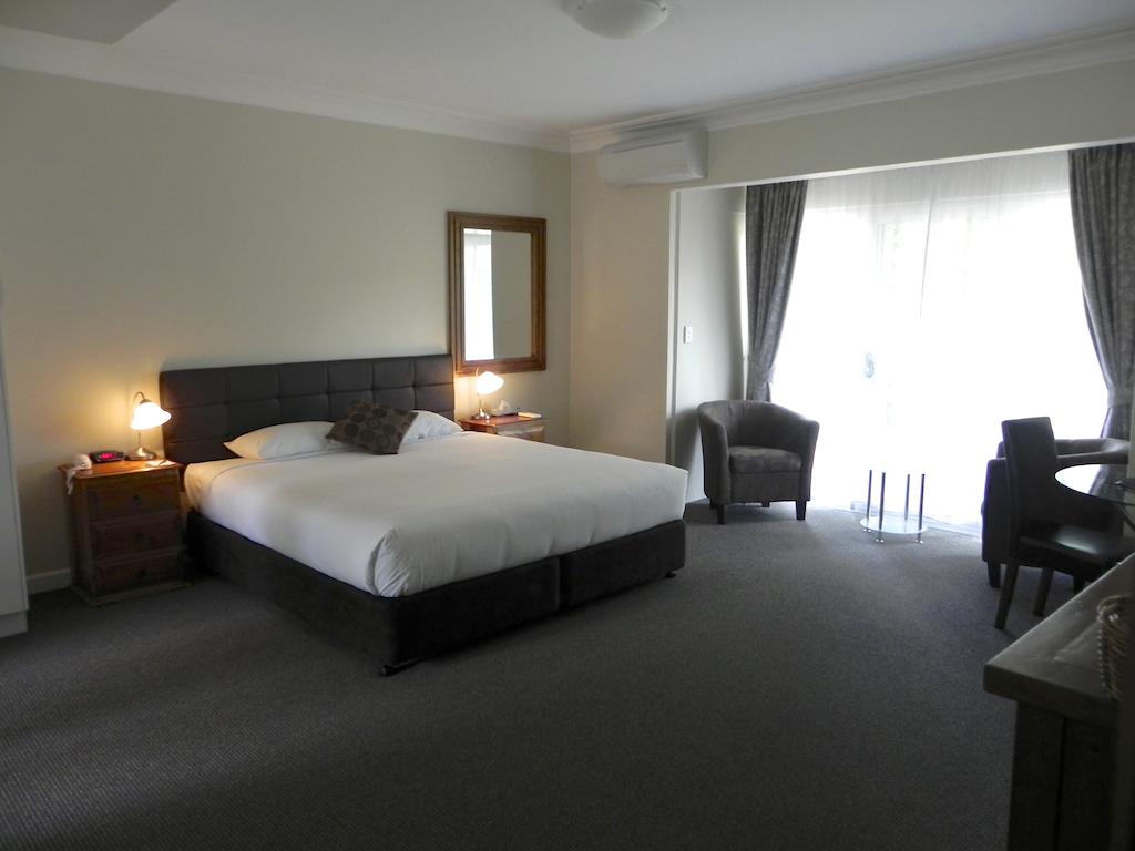 Moore Park Inn