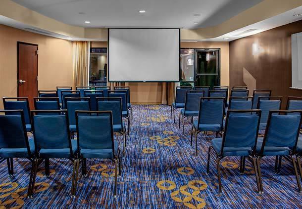 Courtyard by Marriott Brunswick
