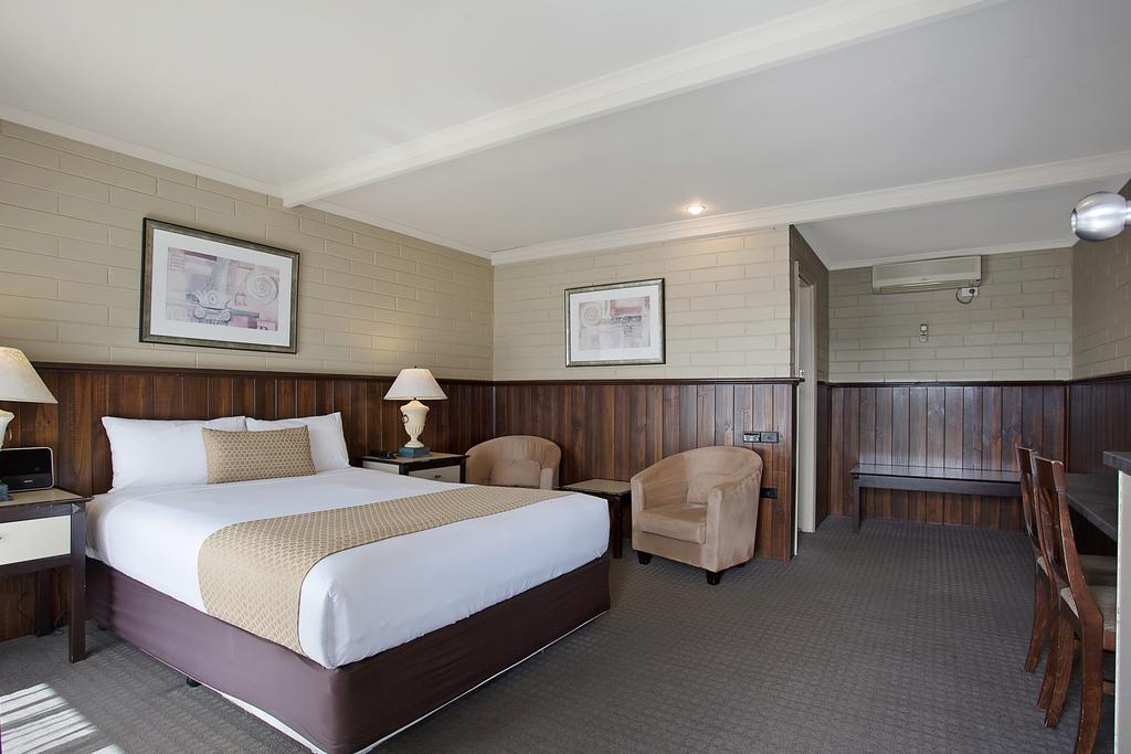 Comfort Inn On Raglan