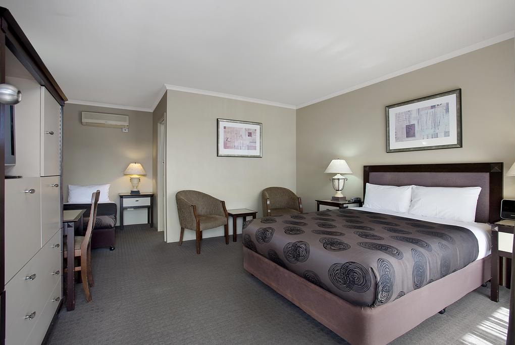 Comfort Inn On Raglan