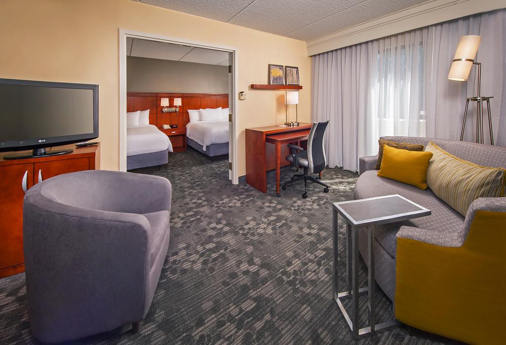 Courtyard by Marriott Charlotte University Research Park