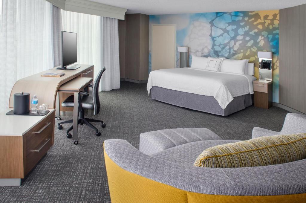 Courtyard by Marriott Charlotte City Center