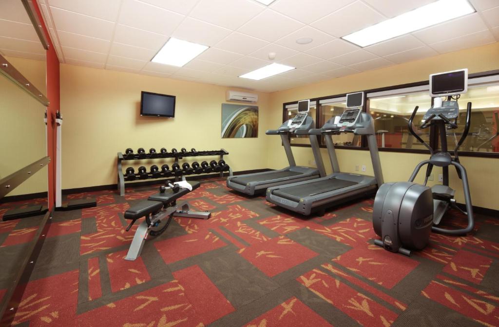 Courtyard by Marriott Chicago Bloomingdale