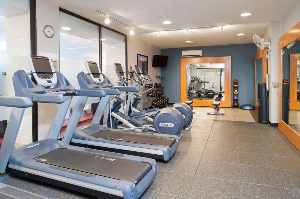 DoubleTree by Hilton Chicago - North Shore Conference Center