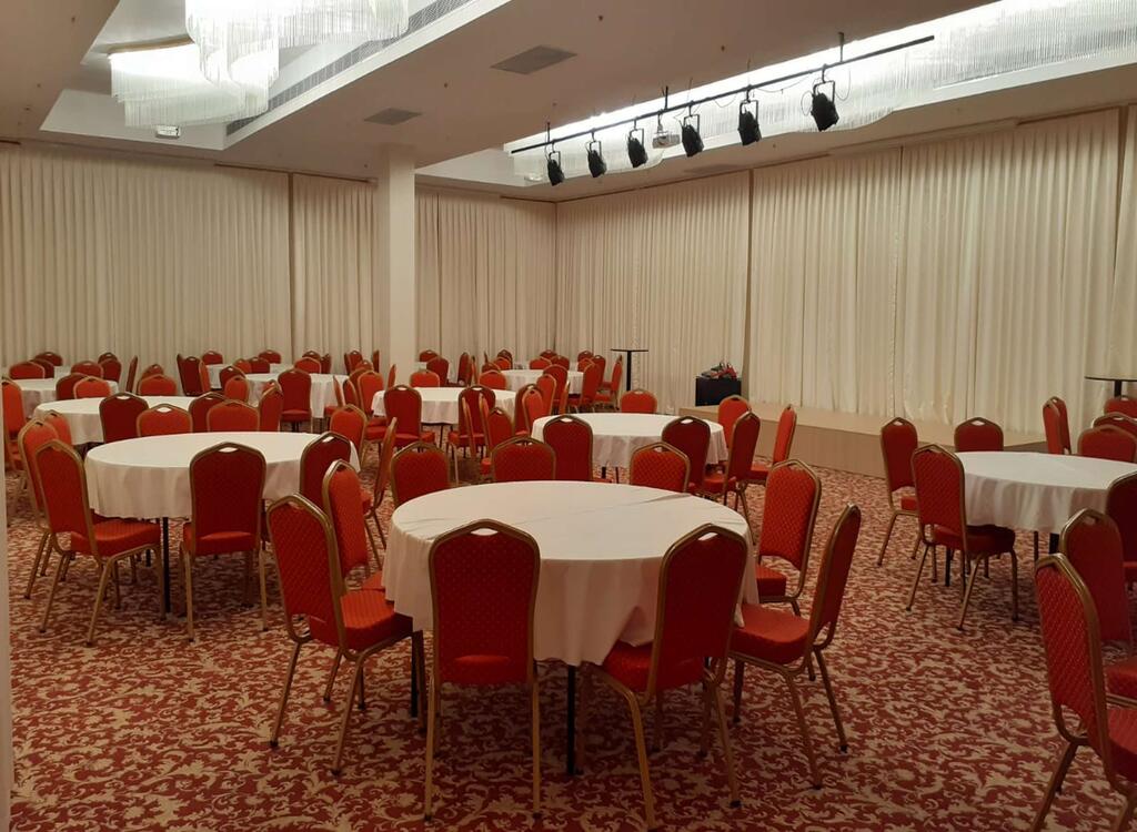 Best Western Plus Center Hotel