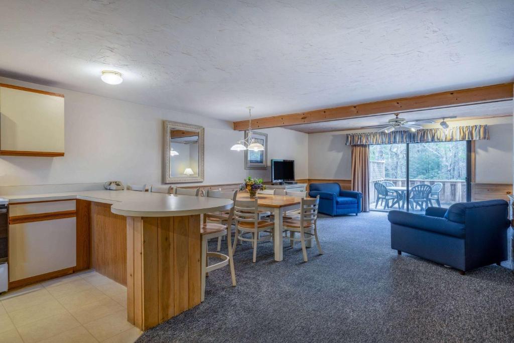 Southcape Resort Mashpee A Ramada