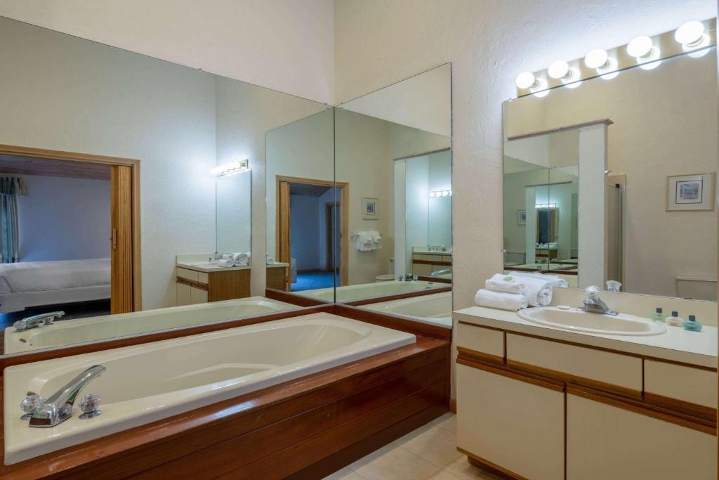 Southcape Resort Mashpee A Ramada