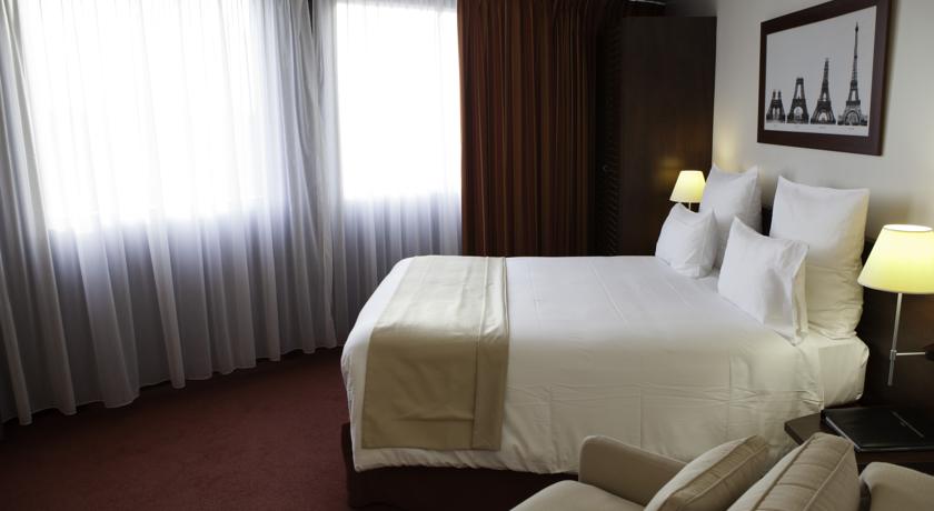 Hotel Paris Gare Montparnasse TGV (Formerly Concorde Montparnasse)