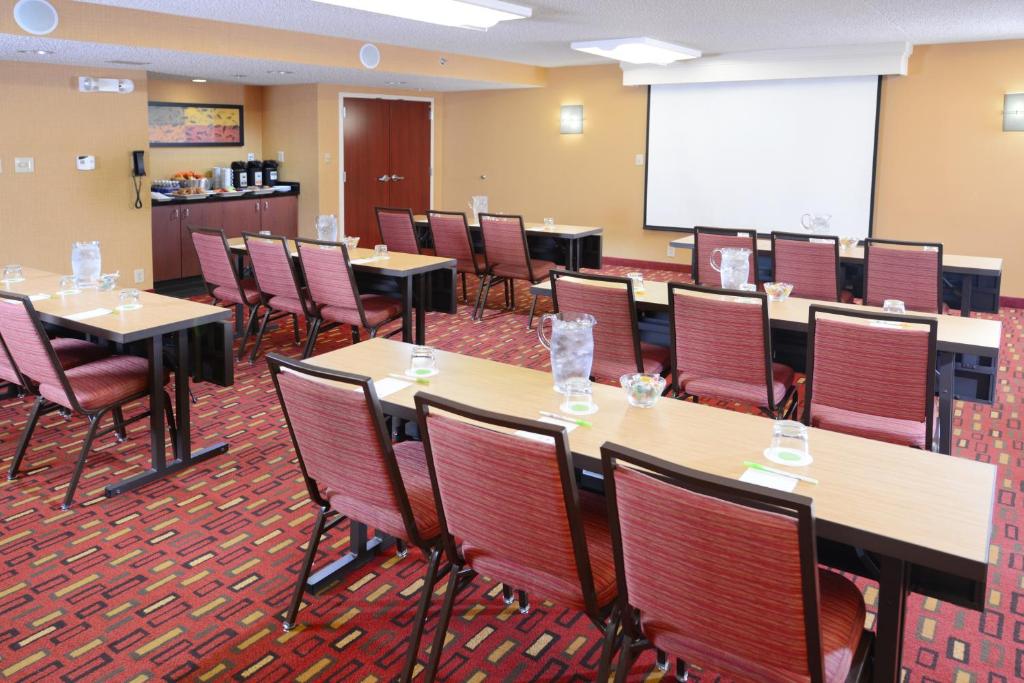 Courtyard by Marriott Dallas Las Colinas