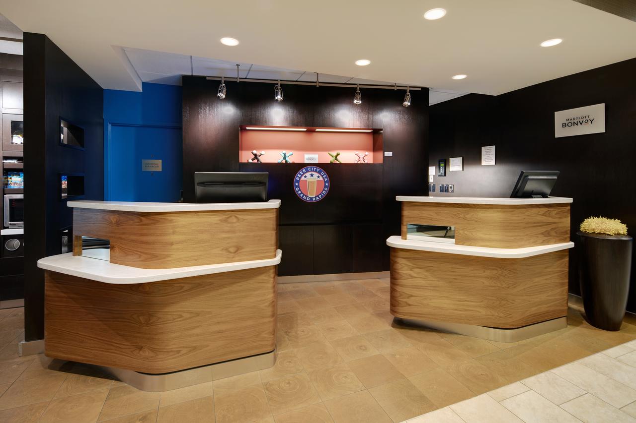 Courtyard by Marriott Grand Rapids Airport