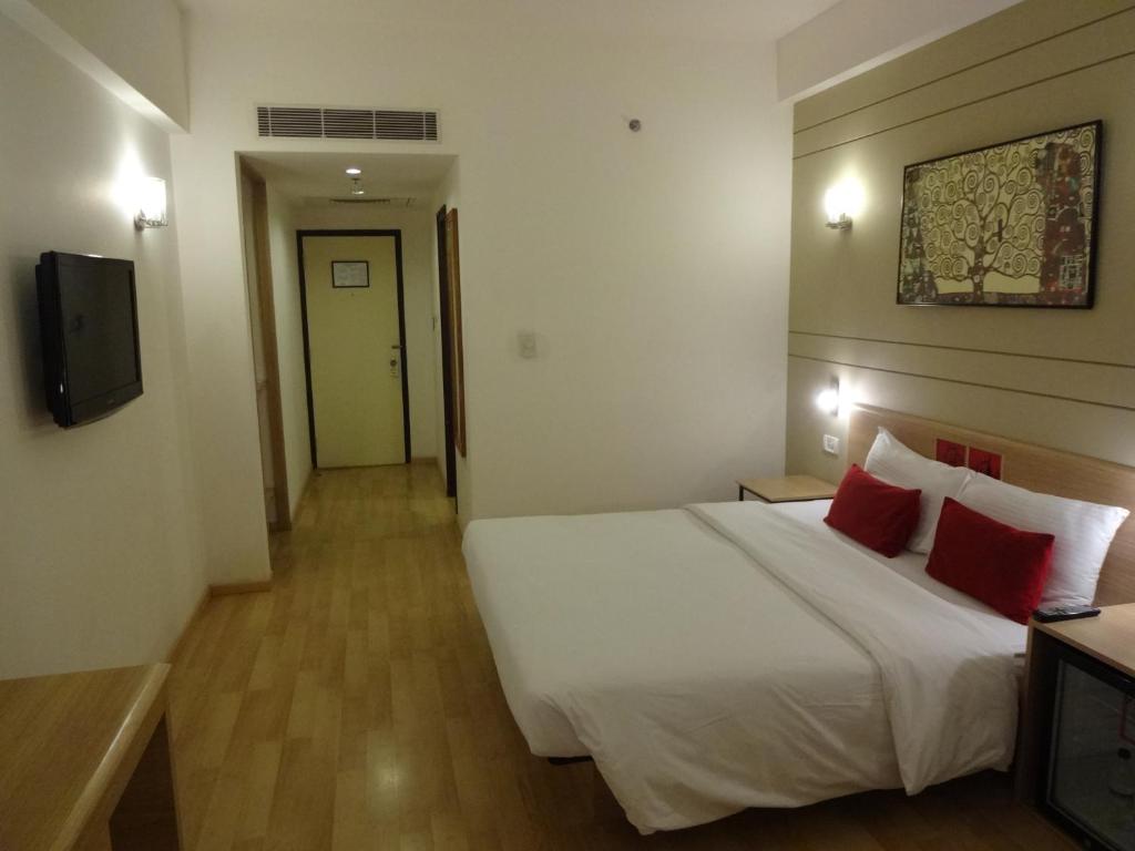 Red Fox Hotel HITEC City Hyderabad