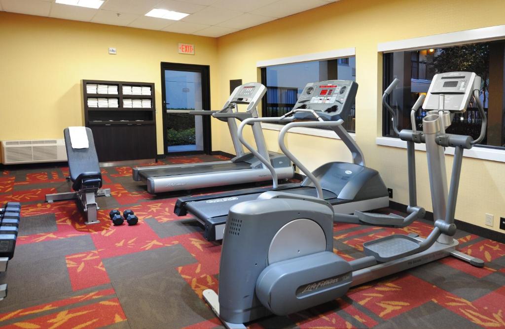 Courtyard by Marriott Houston Hobby Airport