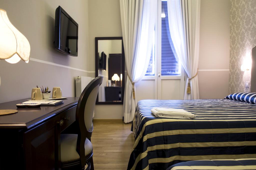 Hotel Navy