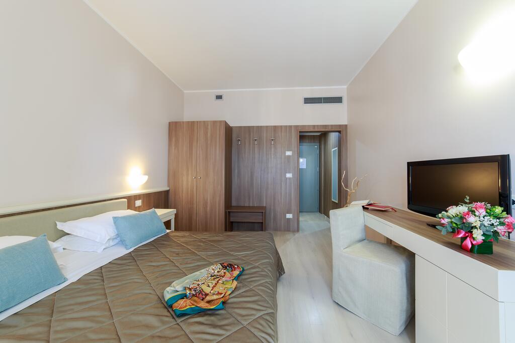 Hotel Mirasole International