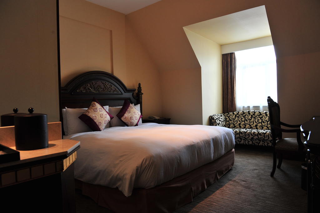 Howard Johnson Hong Qiao Airport Hotel Shanghai