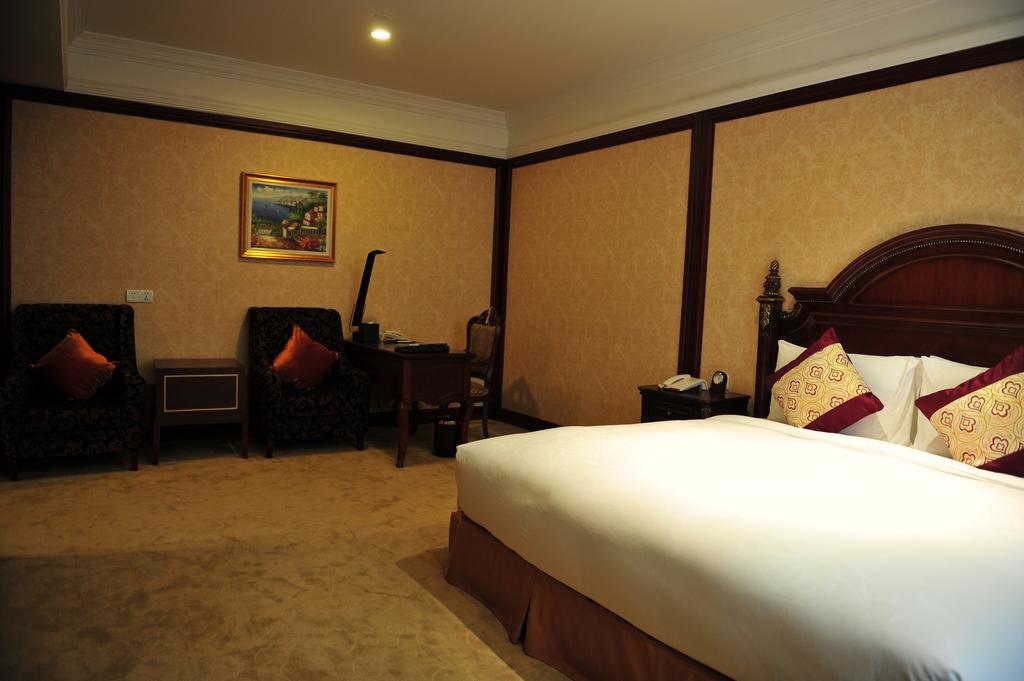 Howard Johnson Hong Qiao Airport Hotel Shanghai