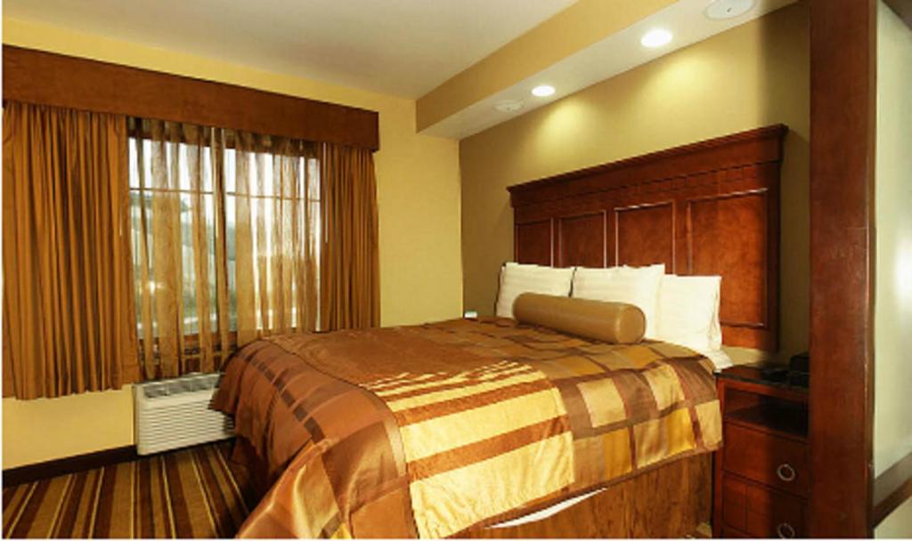 Best Western Premier KC Speedway Inn & Suites